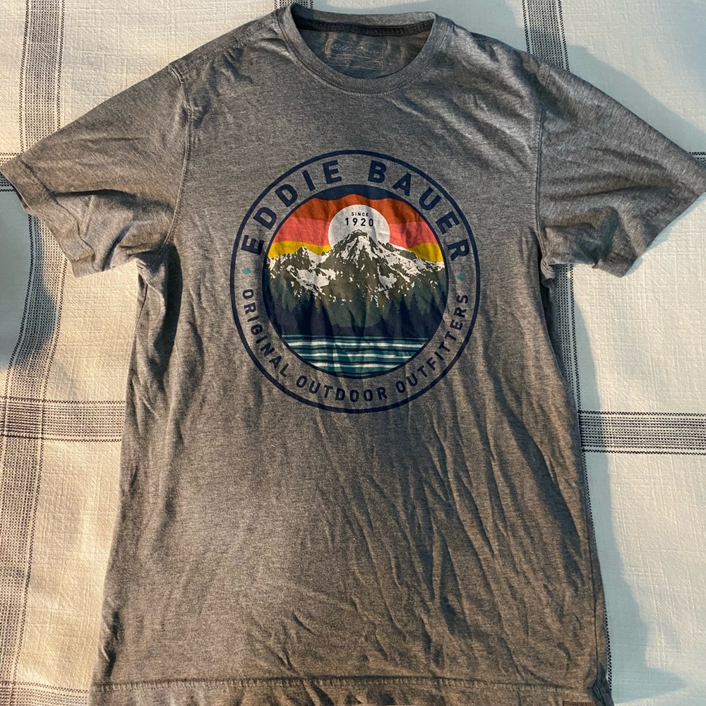 Eddie Bauer graphic mountain tee S